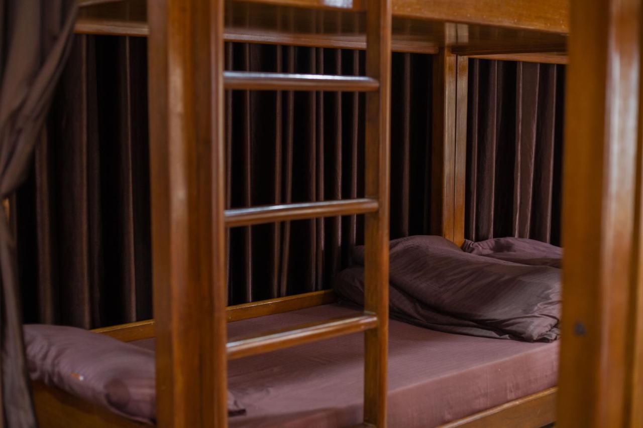 Pearl Courtyard Dormitory Varanasi Ngoại thất bức ảnh