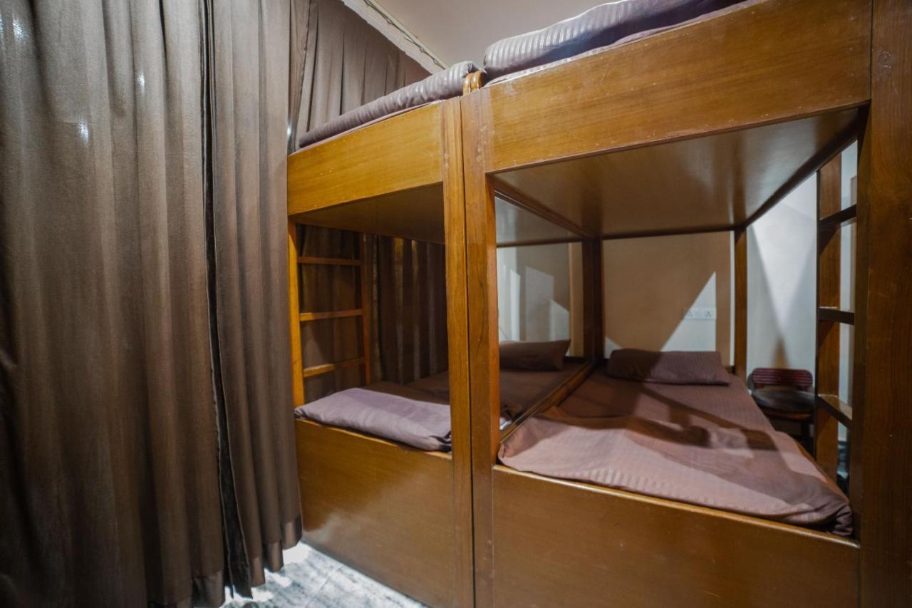 Pearl Courtyard Dormitory Varanasi Ngoại thất bức ảnh