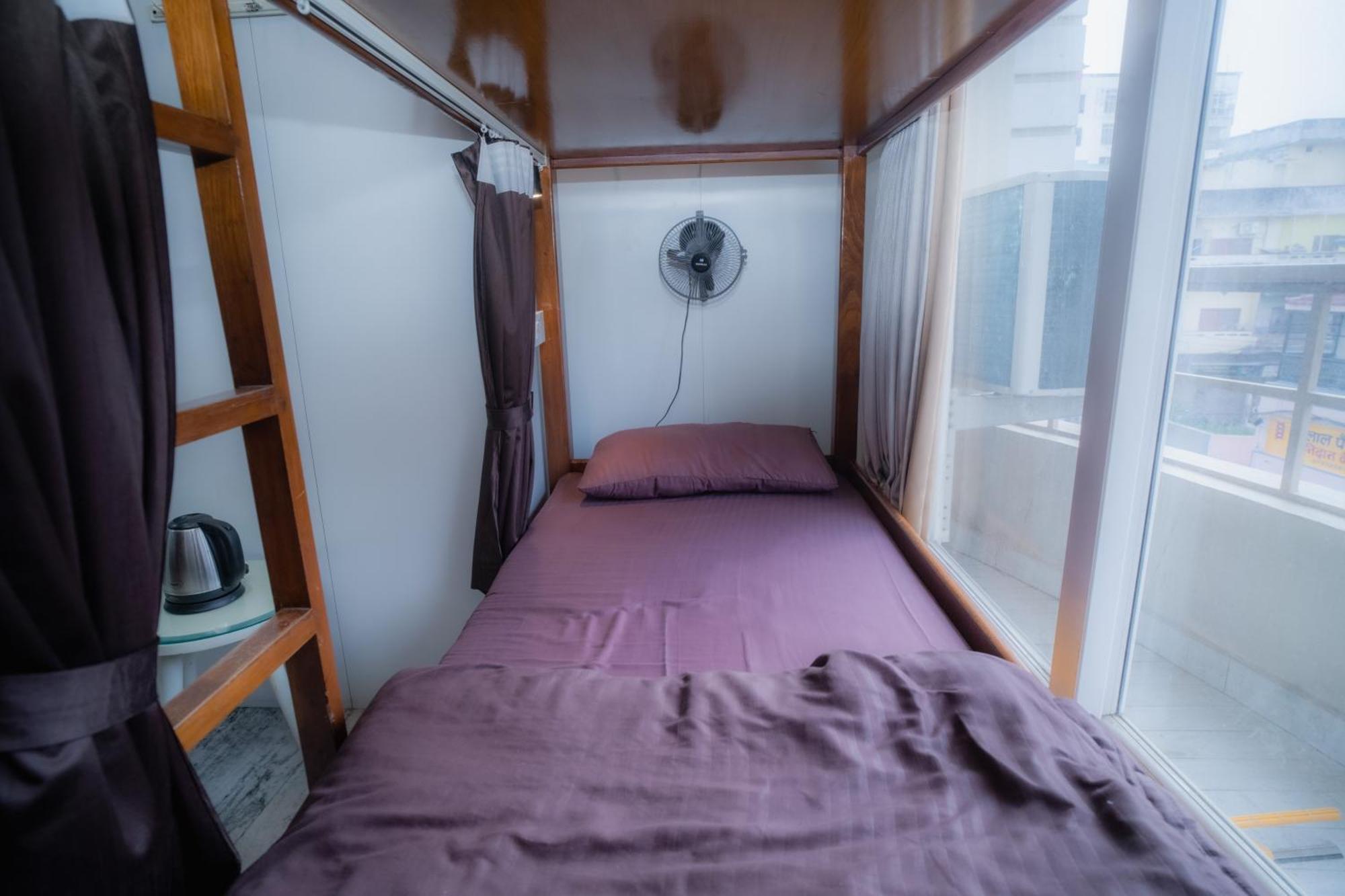 Pearl Courtyard Dormitory Varanasi Ngoại thất bức ảnh