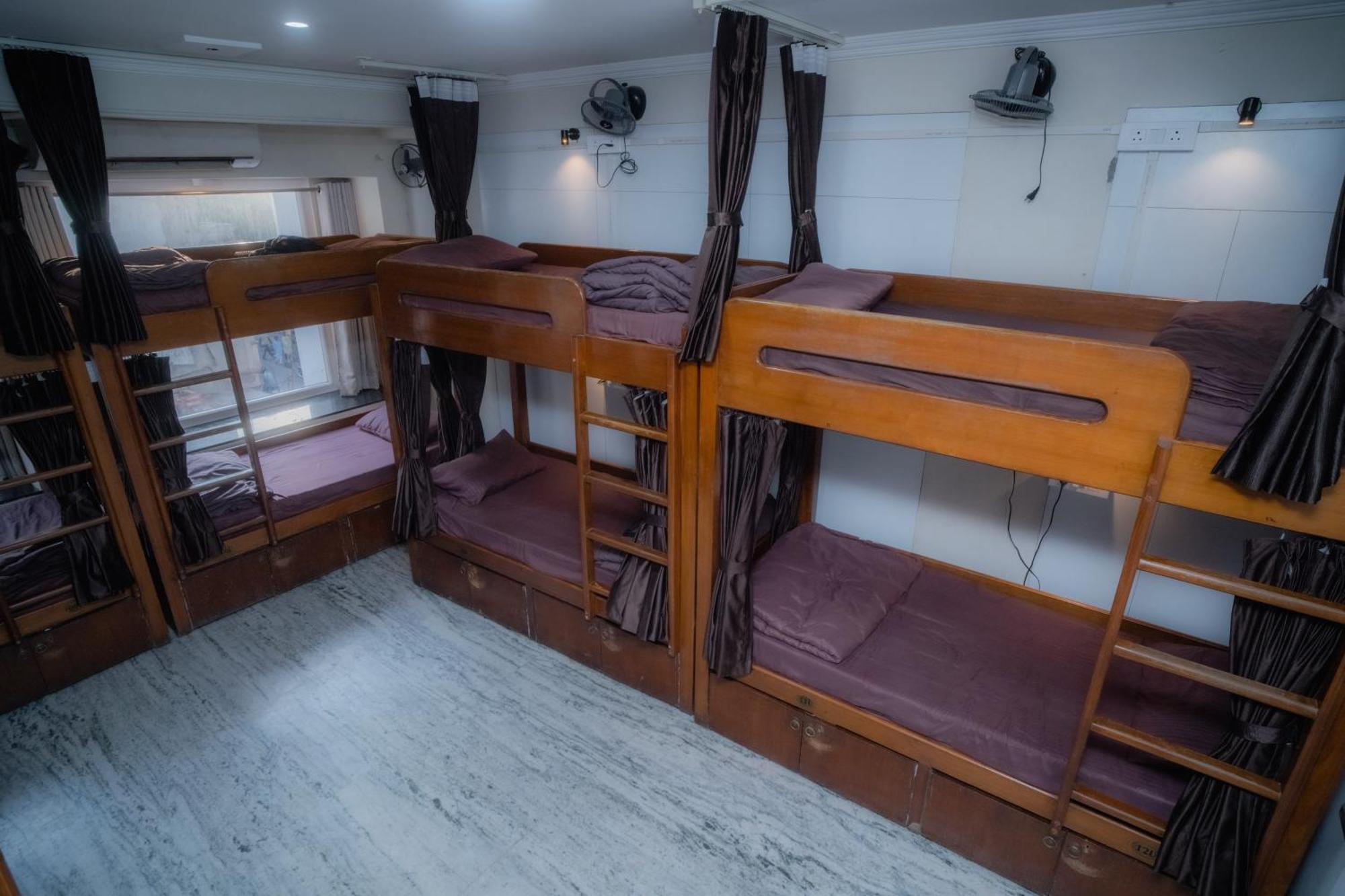 Pearl Courtyard Dormitory Varanasi Ngoại thất bức ảnh