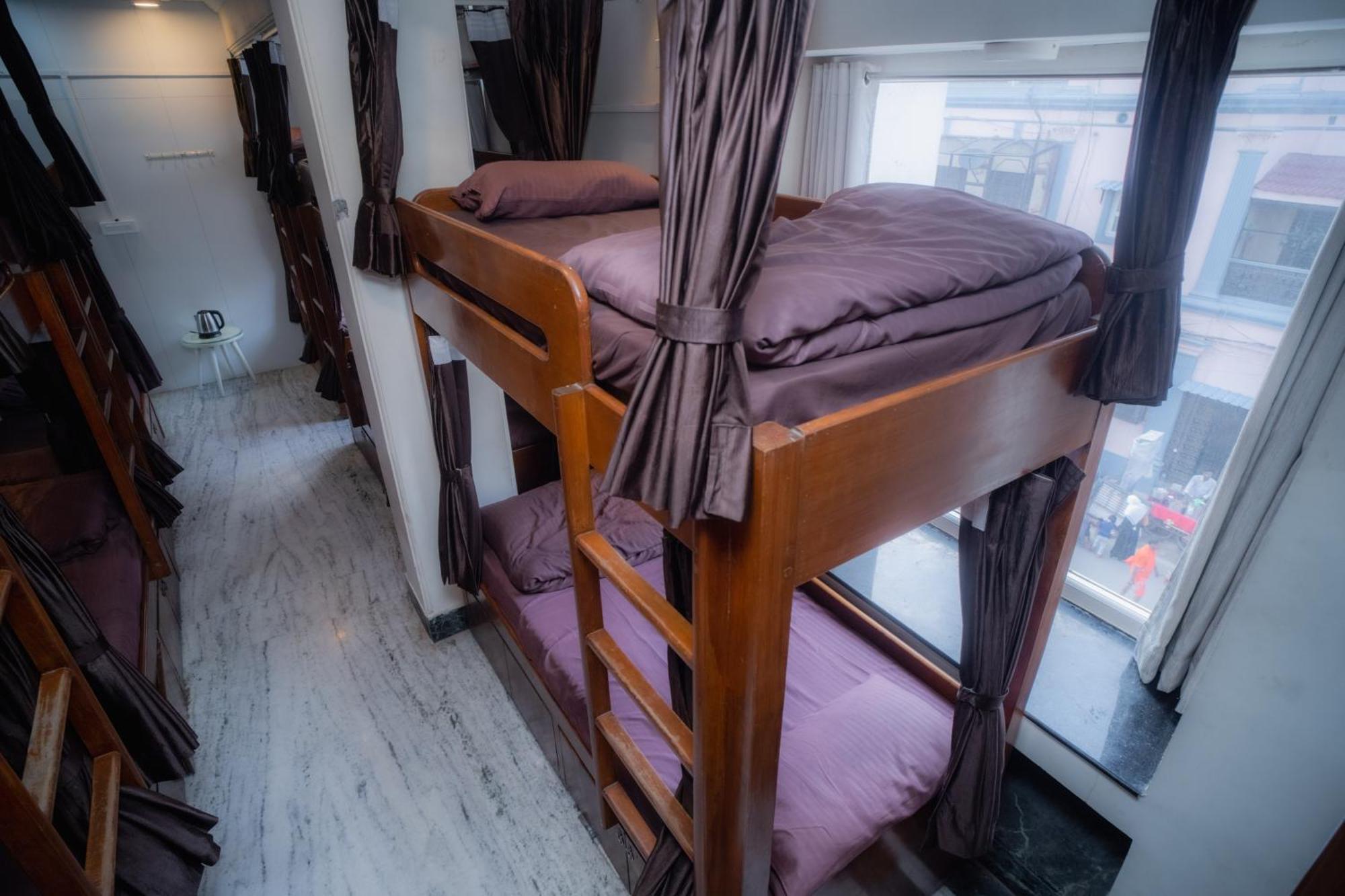Pearl Courtyard Dormitory Varanasi Ngoại thất bức ảnh