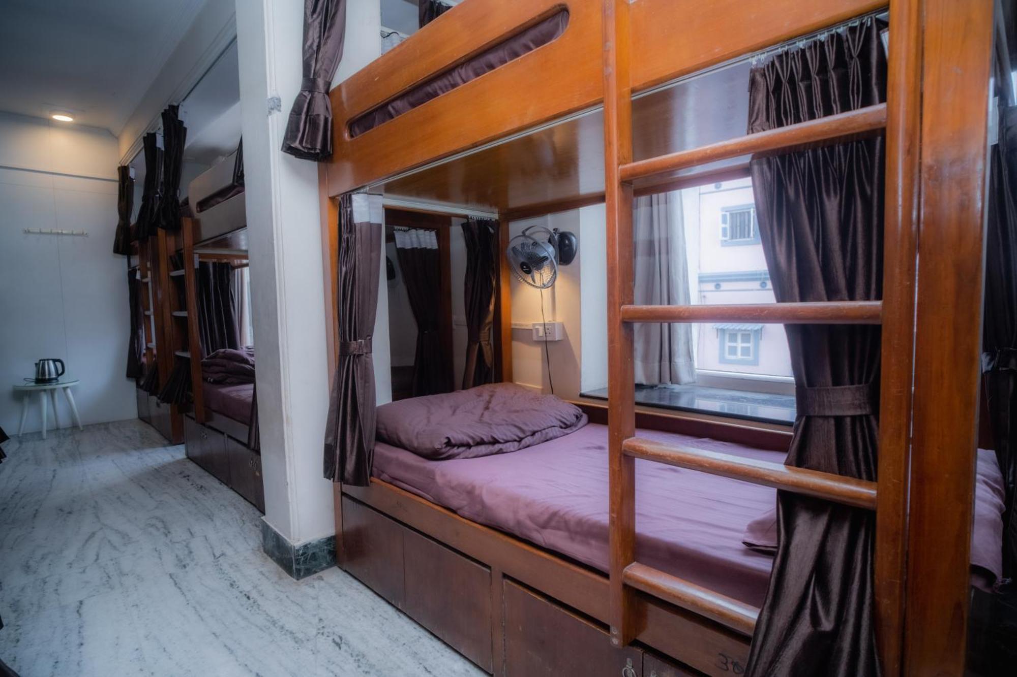 Pearl Courtyard Dormitory Varanasi Ngoại thất bức ảnh