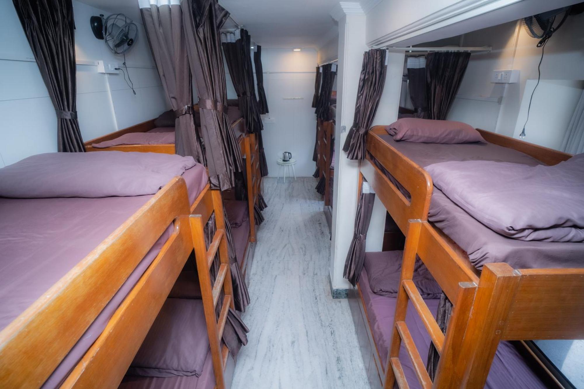 Pearl Courtyard Dormitory Varanasi Ngoại thất bức ảnh