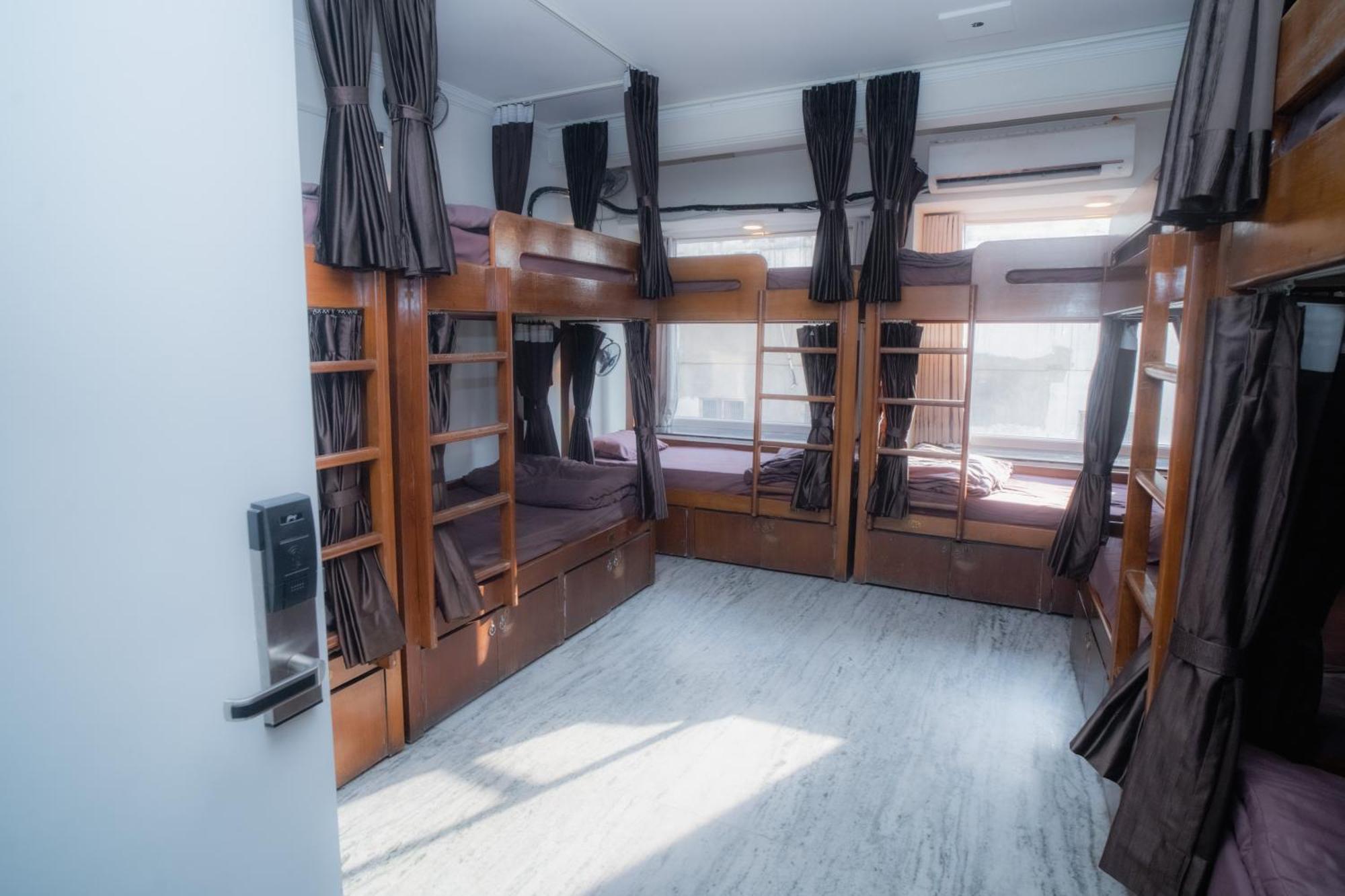 Pearl Courtyard Dormitory Varanasi Ngoại thất bức ảnh