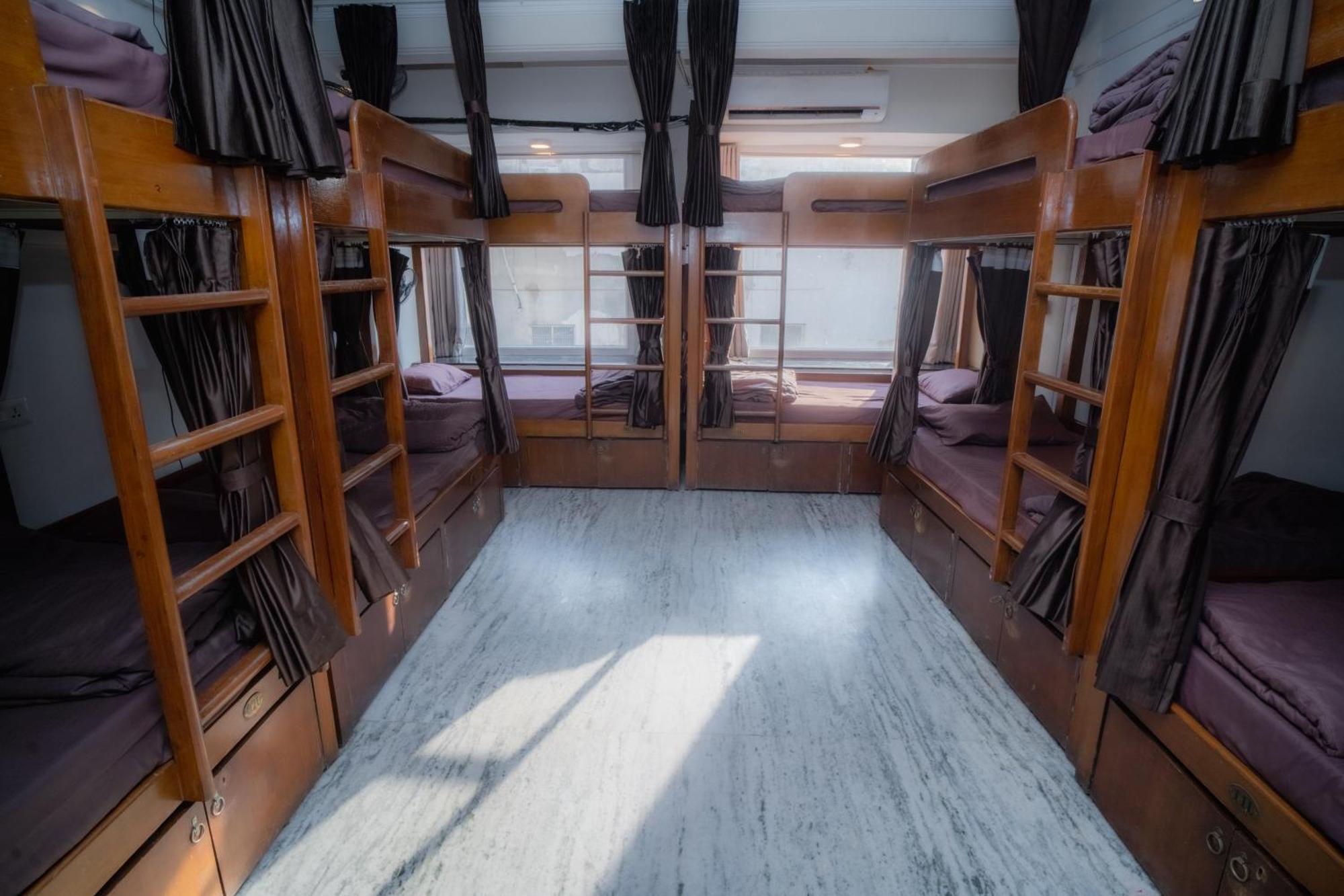 Pearl Courtyard Dormitory Varanasi Ngoại thất bức ảnh