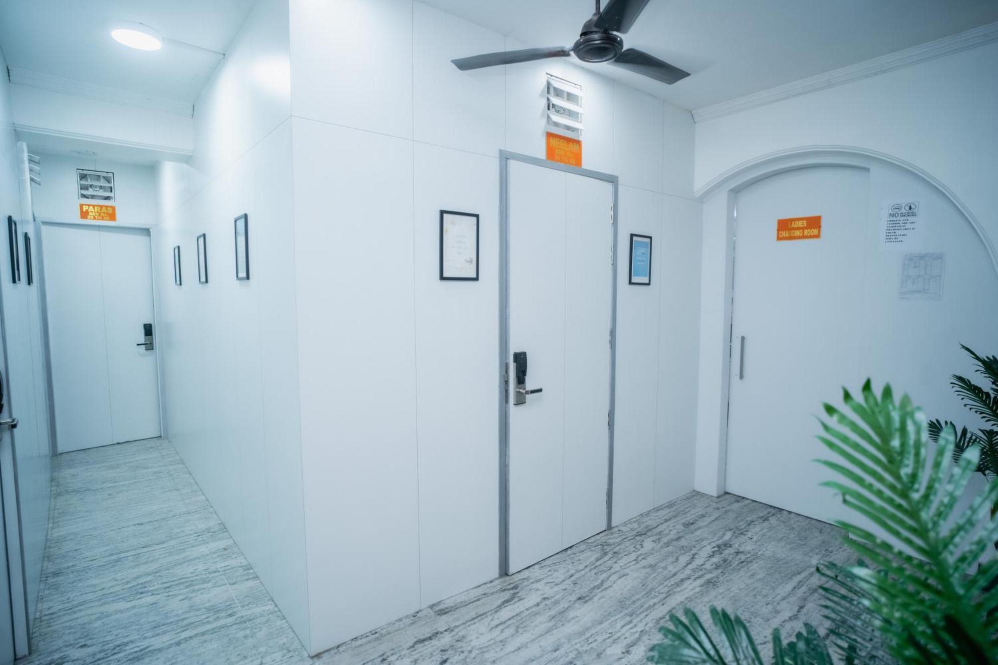 Pearl Courtyard Dormitory Varanasi Ngoại thất bức ảnh