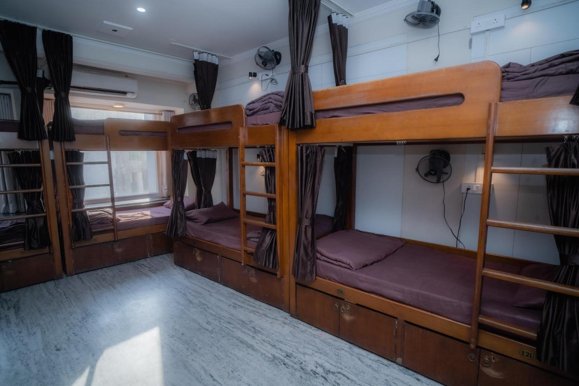 Pearl Courtyard Dormitory Varanasi Ngoại thất bức ảnh