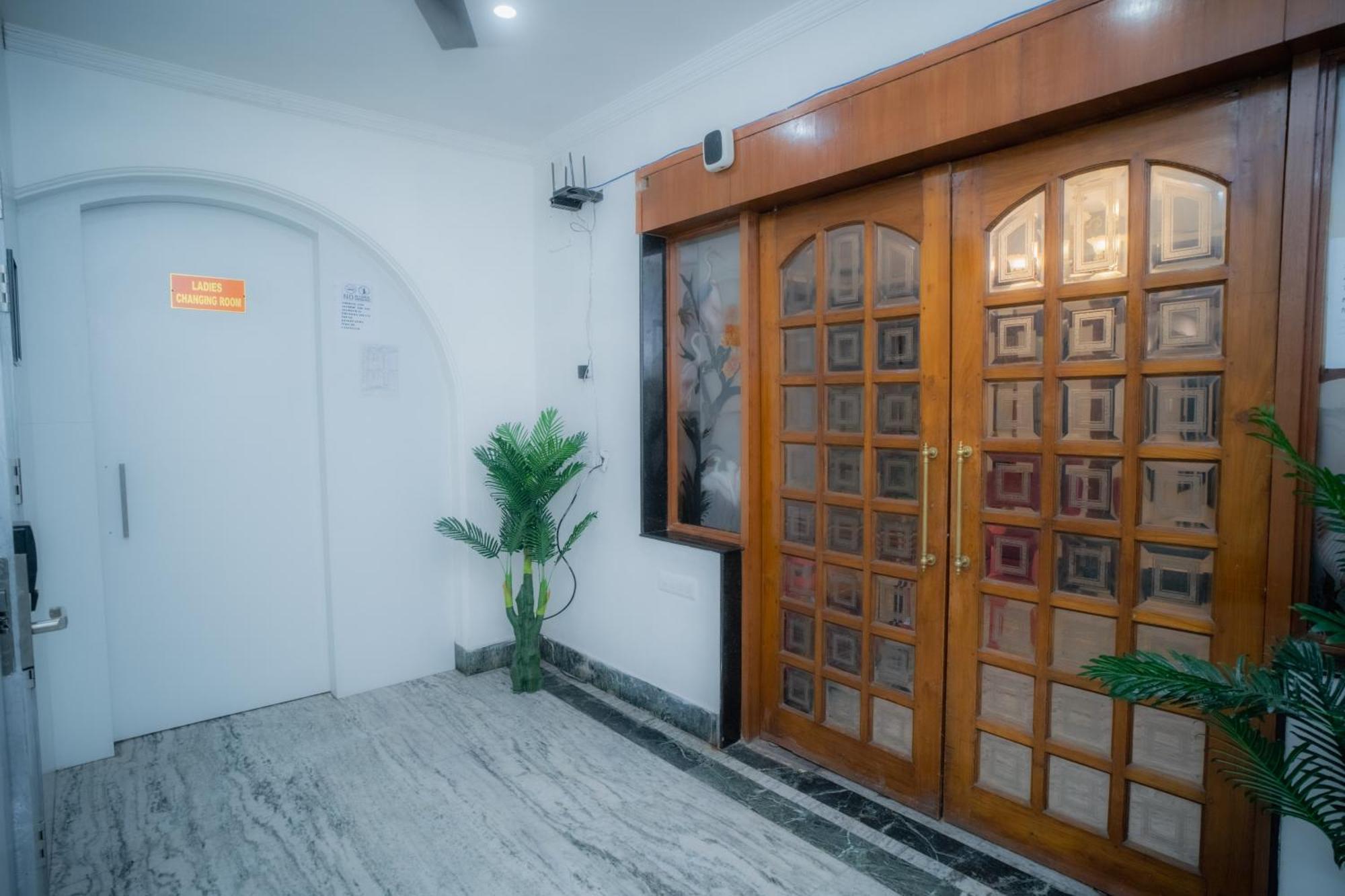 Pearl Courtyard Dormitory Varanasi Ngoại thất bức ảnh
