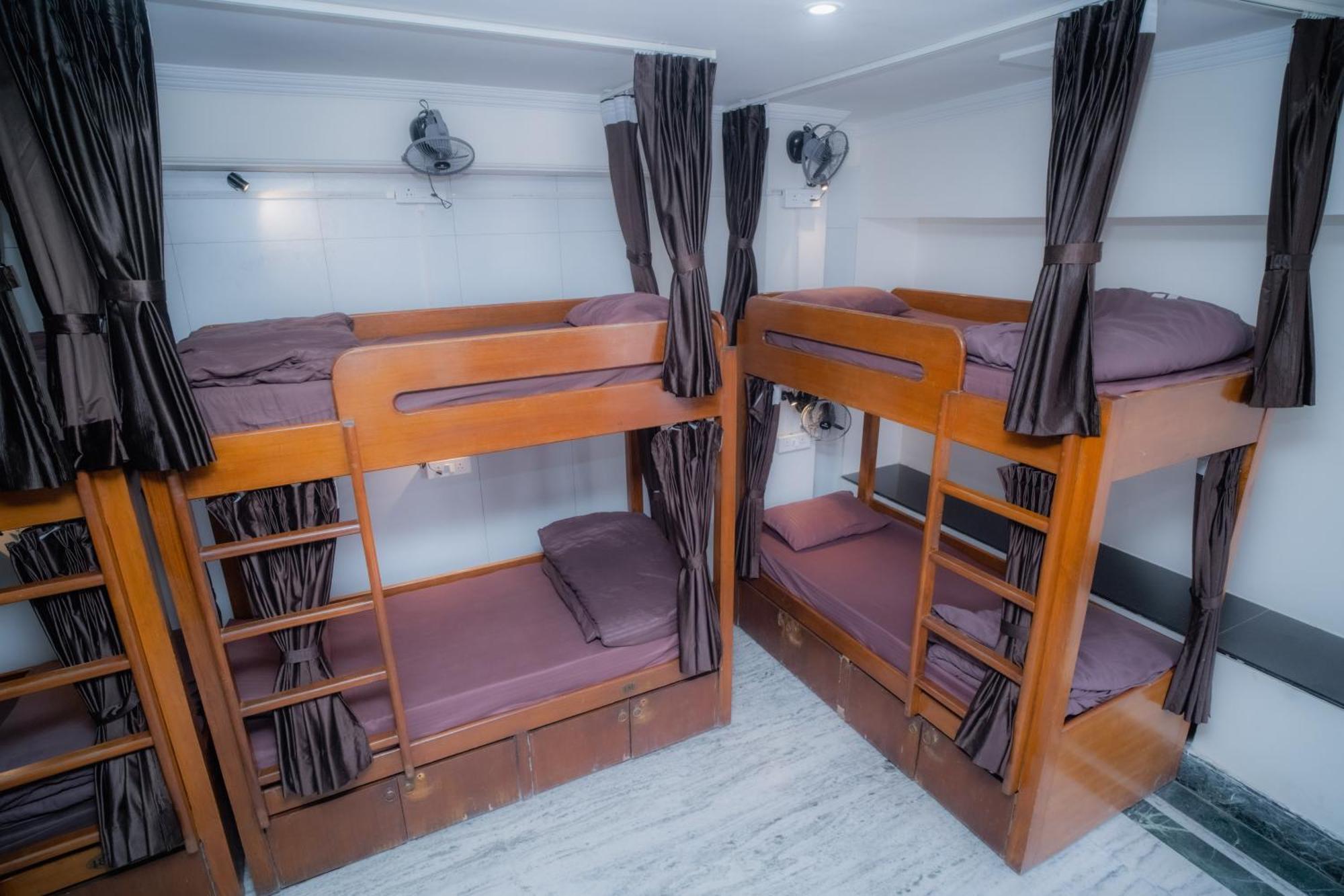 Pearl Courtyard Dormitory Varanasi Ngoại thất bức ảnh