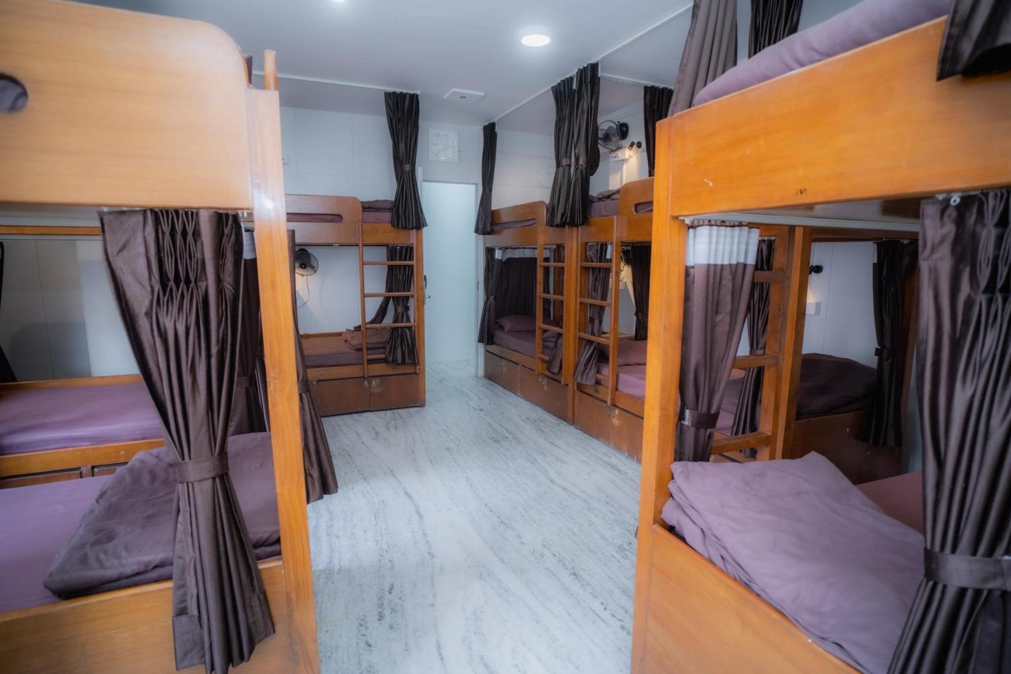 Pearl Courtyard Dormitory Varanasi Ngoại thất bức ảnh